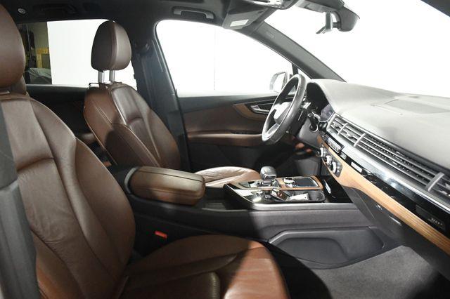 2017 Audi Q7 Premium Plus w/ Virtual Cockpi photo