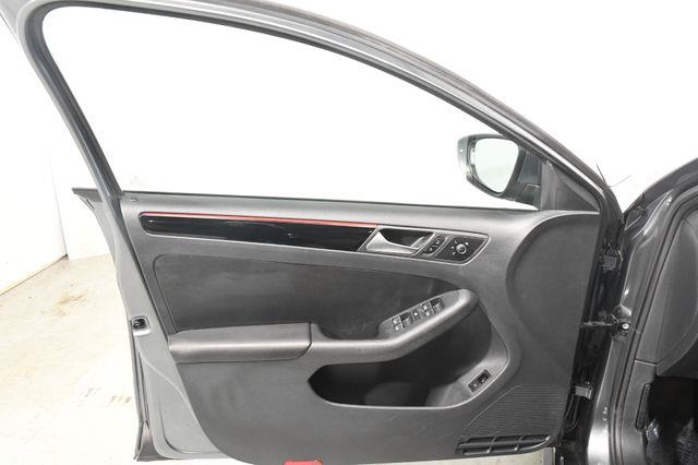 2017 Volkswagen Jetta GLI photo