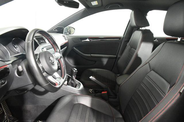 2017 Volkswagen Jetta GLI photo