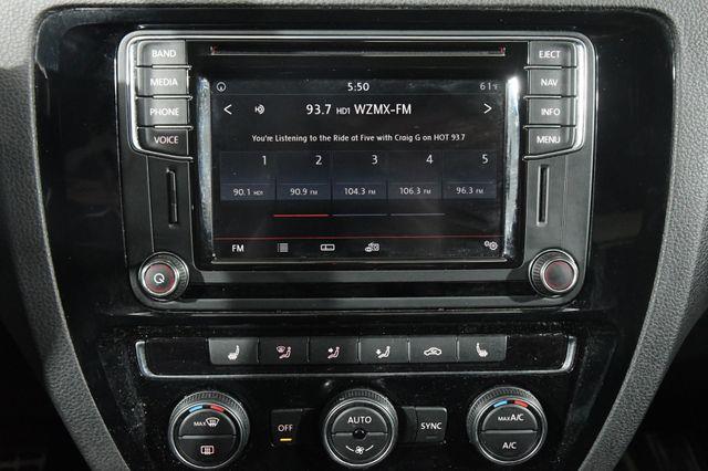 2017 Volkswagen Jetta GLI photo