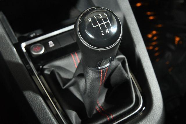 2017 Volkswagen Jetta GLI photo
