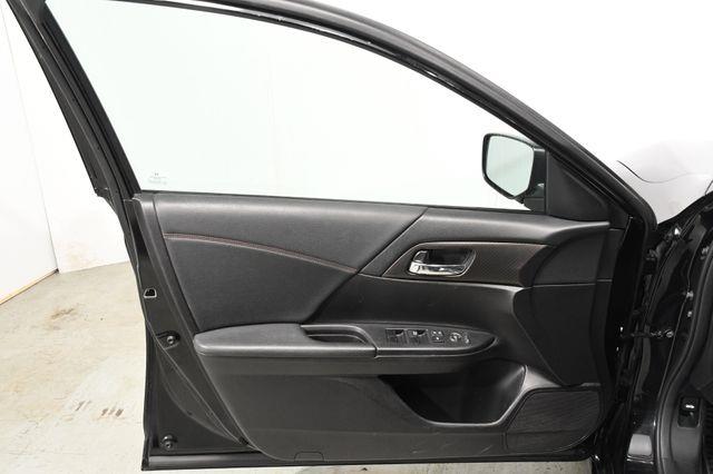 2017 Honda Accord Sport SE photo