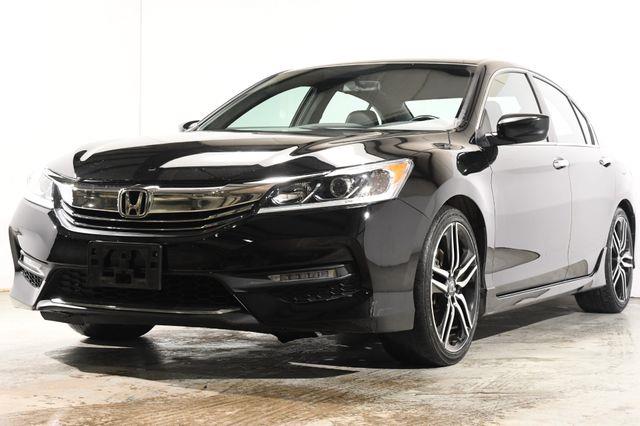 The 2017 Honda Accord Sport SE photos