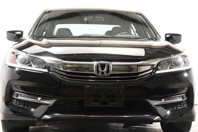 2017 Honda Accord Sport SE photo