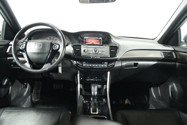 2017 Honda Accord Sport SE photo