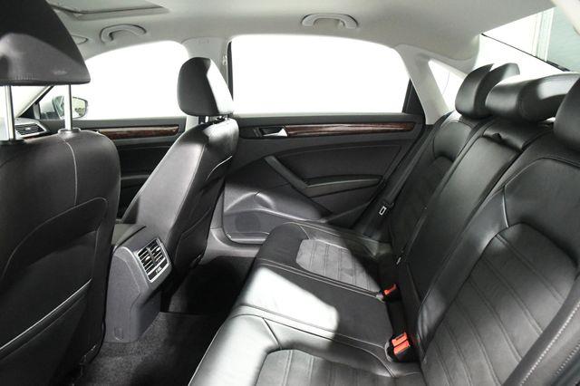 2013 Volkswagen Passat TDI SEL Premium photo
