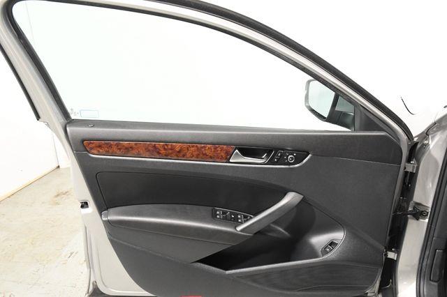 2013 Volkswagen Passat TDI SEL Premium photo