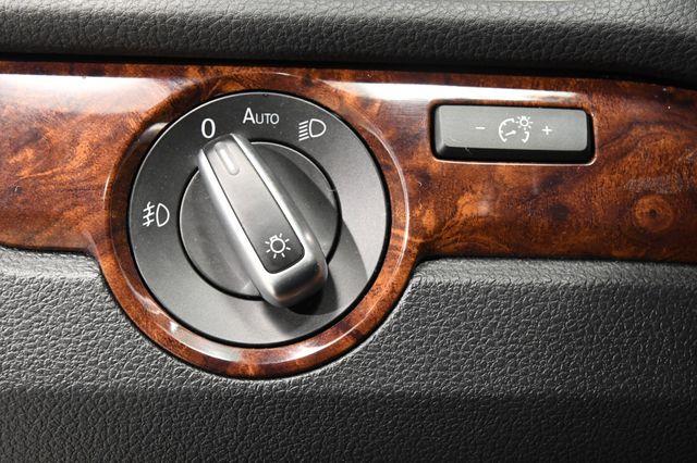 2013 Volkswagen Passat TDI SEL Premium photo