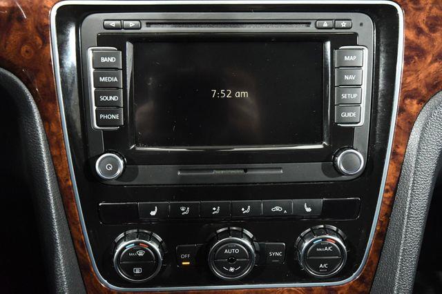 2013 Volkswagen Passat TDI SEL Premium photo