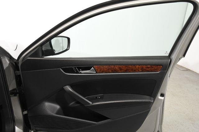 2013 Volkswagen Passat TDI SEL Premium photo