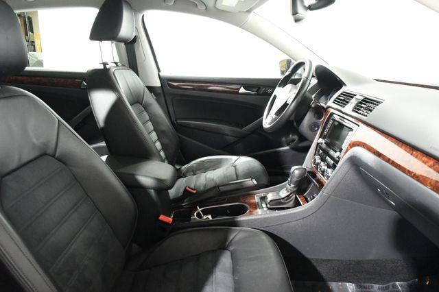 2013 Volkswagen Passat TDI SEL Premium photo