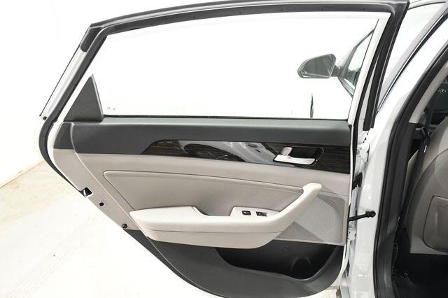 2016 Hyundai Sonata Limited Nav/ Blind Spot/ Safet photo