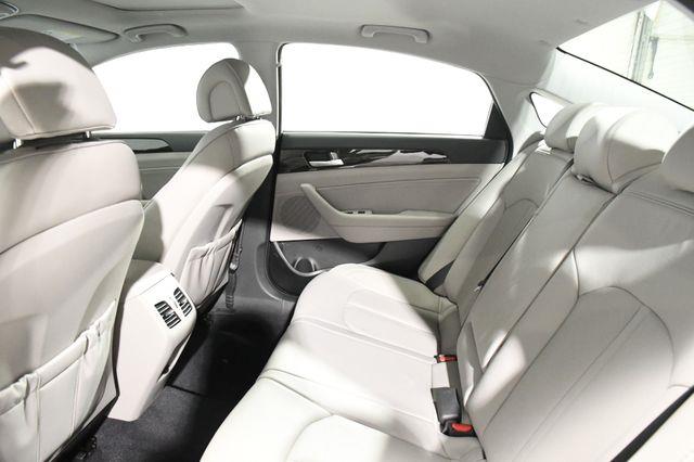 2016 Hyundai Sonata Limited Nav/ Blind Spot/ Safet photo