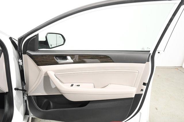 2016 Hyundai Sonata Limited Nav/ Blind Spot/ Safet photo