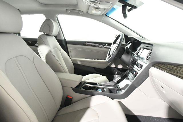 2016 Hyundai Sonata Limited Nav/ Blind Spot/ Safet photo