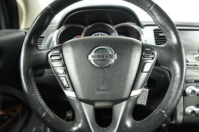 2013 Nissan SLX photo