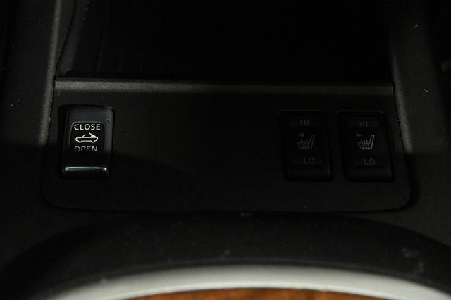 2013 Nissan SLX photo