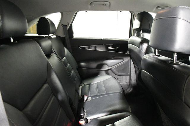 2017 Kia Sorento EX w/ Leather / Nav/ Heated Se photo