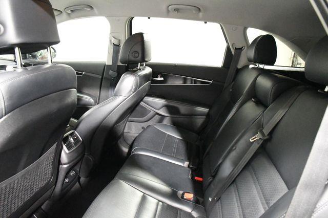 2017 Kia Sorento EX w/ Leather / Nav/ Heated Se photo
