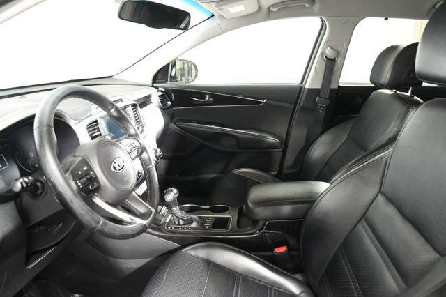 2017 Kia Sorento EX w/ Leather / Nav/ Heated Se photo