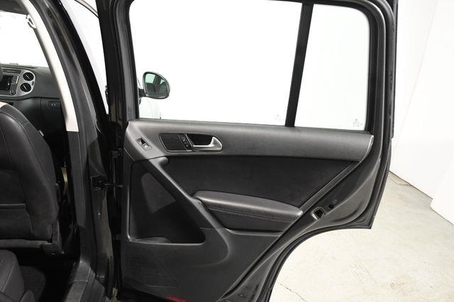 2016 Volkswagen Tiguan S photo