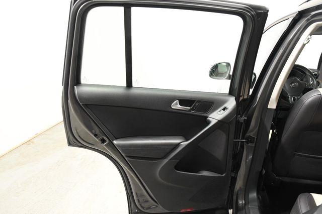 2016 Volkswagen Tiguan S photo