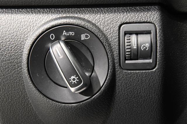 2016 Volkswagen Tiguan S photo