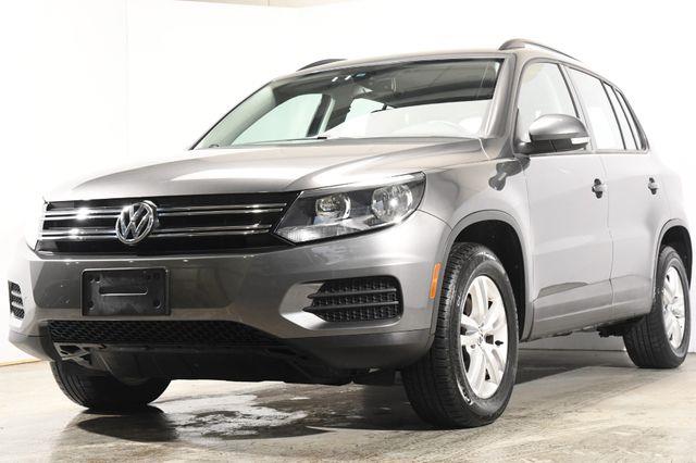 The 2016 Volkswagen Tiguan S photos