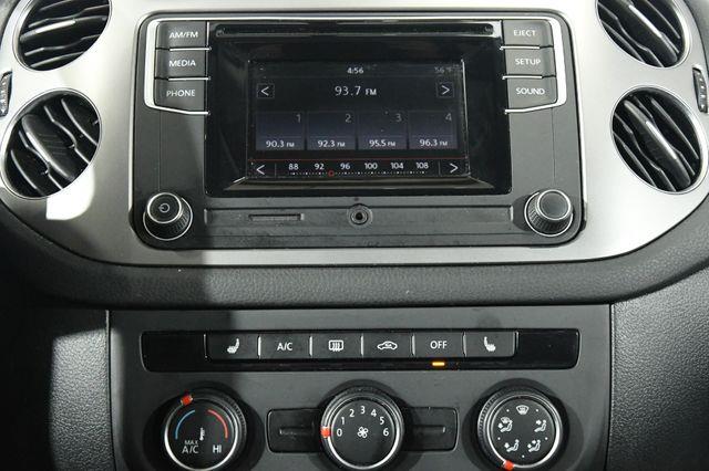 2016 Volkswagen Tiguan S photo