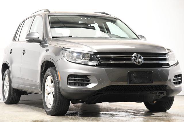 2016 Volkswagen Tiguan S photo