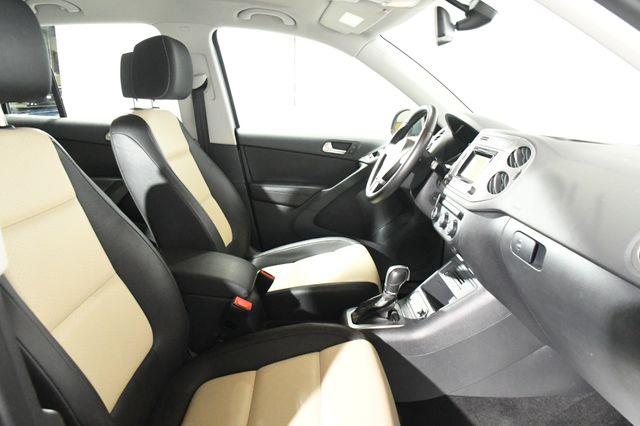 2016 Volkswagen Tiguan S photo
