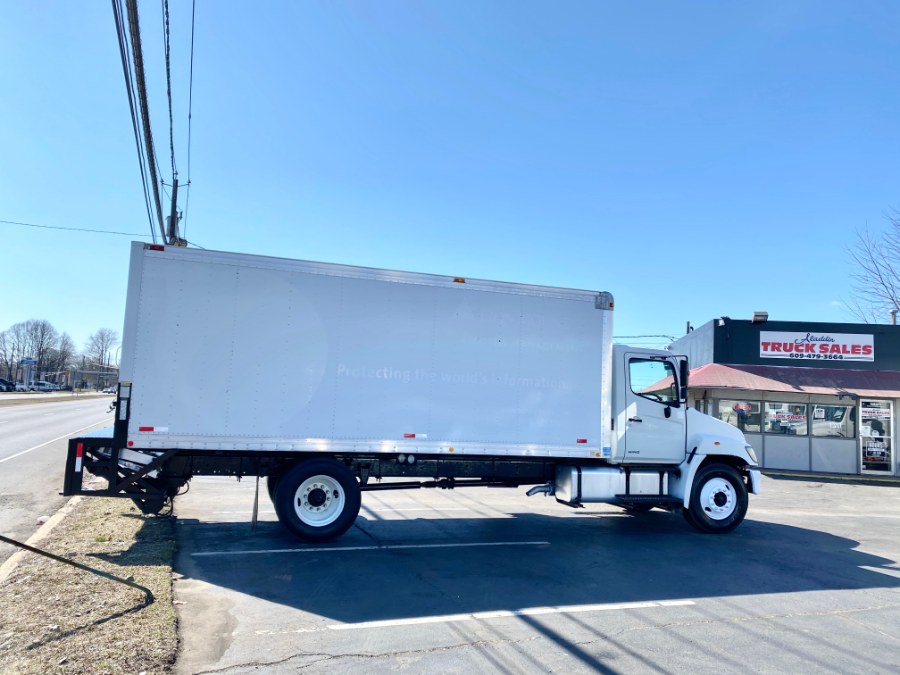 2008 Hino 268 Box Truck photo