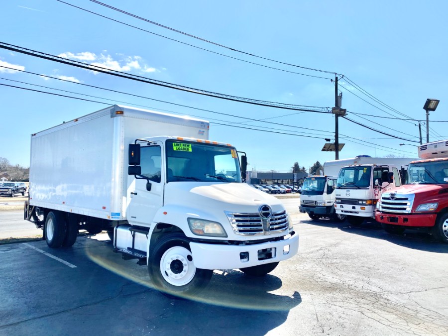 2008 Hino 268 Box Truck photo