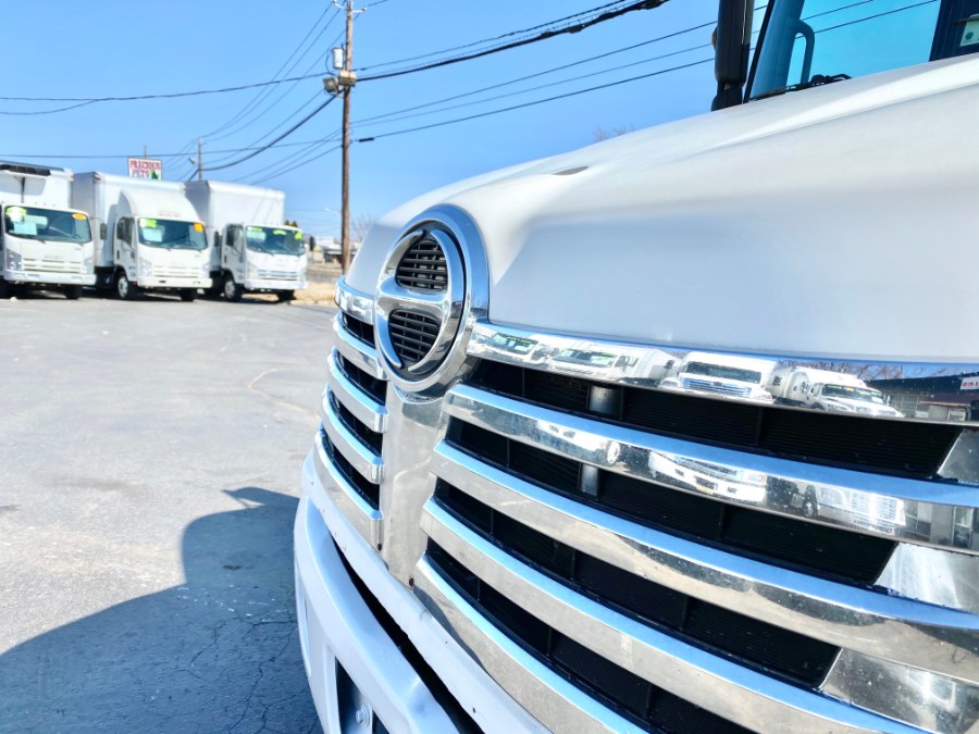 2008 Hino 268 Box Truck photo