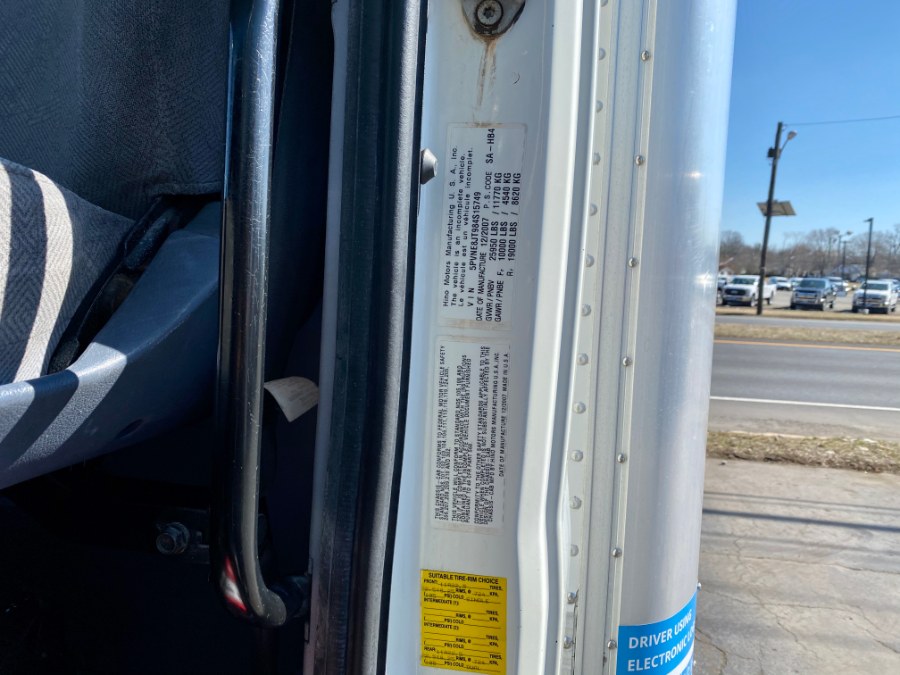 2008 Hino 268 Box Truck photo