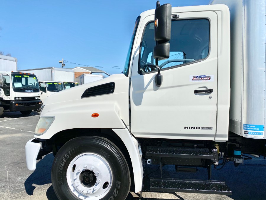 2008 Hino 268 Box Truck photo