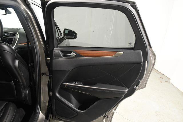 2017 Lincoln MKC Reserve w/ Blind Spot/ Nav/ Sa photo