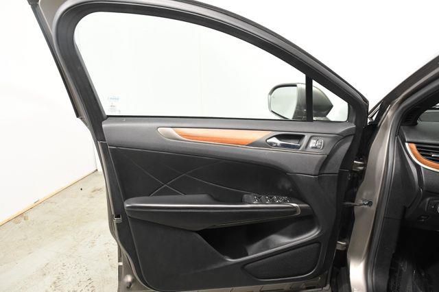 2017 Lincoln MKC Reserve w/ Blind Spot/ Nav/ Sa photo