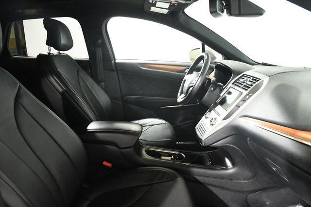 2017 Lincoln MKC Reserve w/ Blind Spot/ Nav/ Sa photo