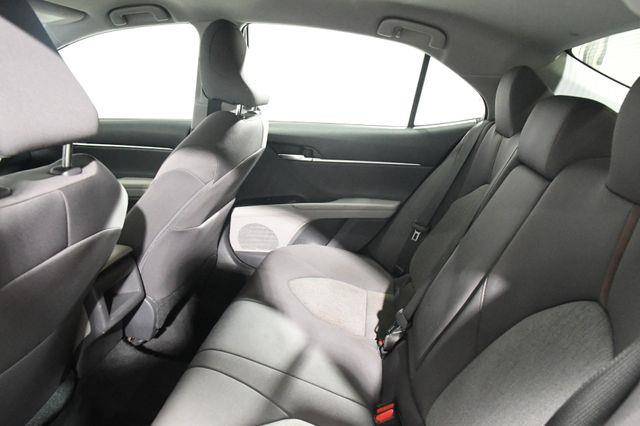 2018 Toyota Camry LE photo