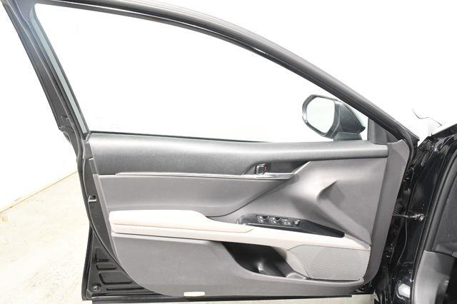 2018 Toyota Camry LE photo