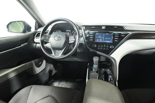 2018 Toyota Camry LE photo