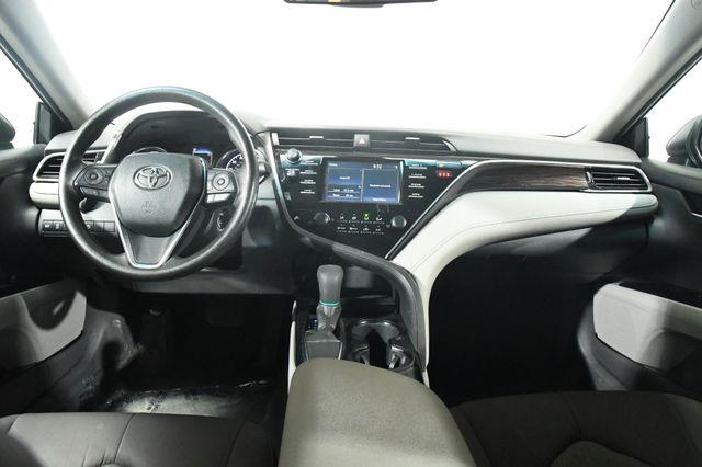 2018 Toyota Camry LE photo