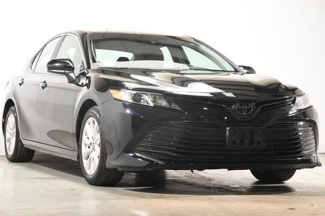 2018 Toyota Camry LE photo