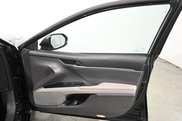 2018 Toyota Camry LE photo