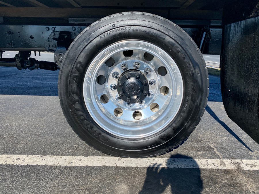 2013 Hino 258/268 truck photo