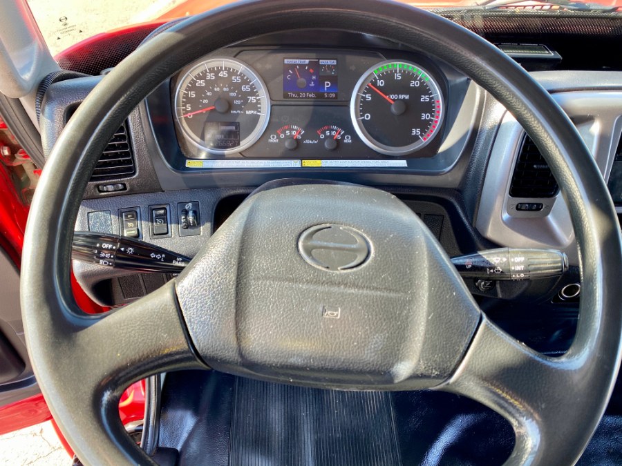 2013 Hino 258/268 truck photo