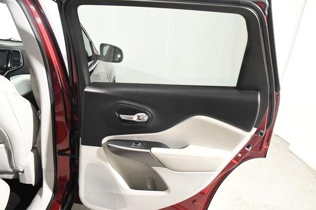 2019 Jeep Cherokee Limited photo