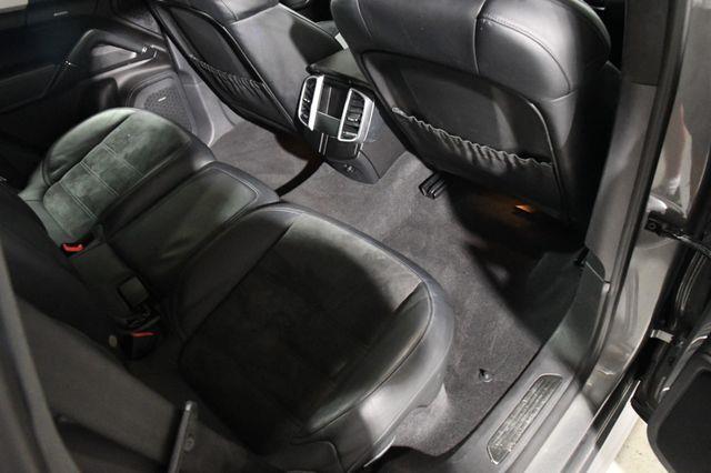 2014 Porsche Cayenne GTS photo