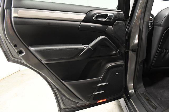2014 Porsche Cayenne GTS photo
